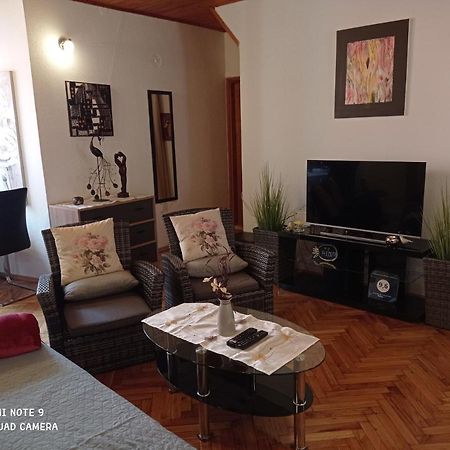 Apartment Piazza Antica Rovinj Exterior photo