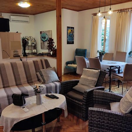 Apartment Piazza Antica Rovinj Exterior photo