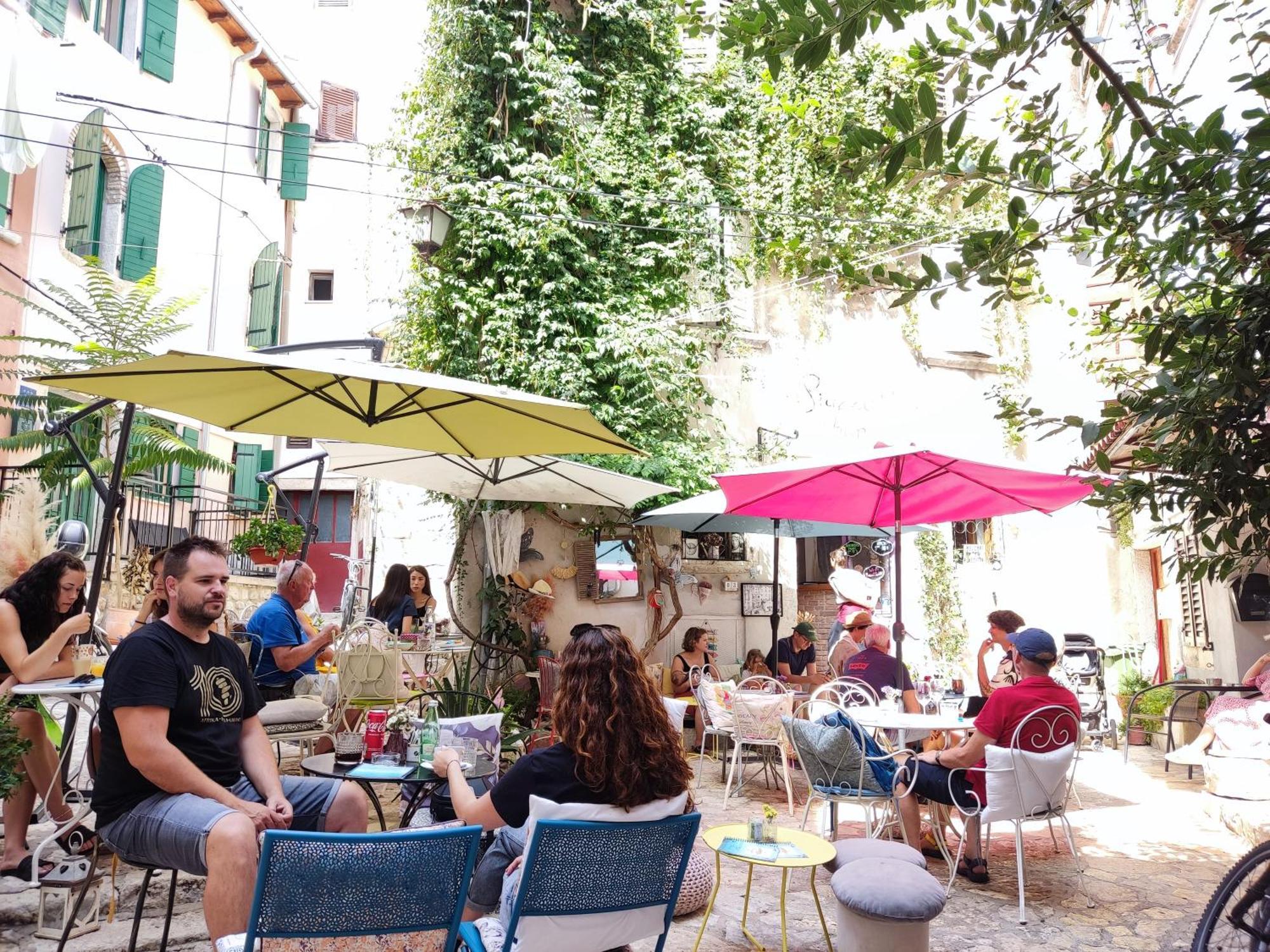 Apartment Piazza Antica Rovinj Exterior photo