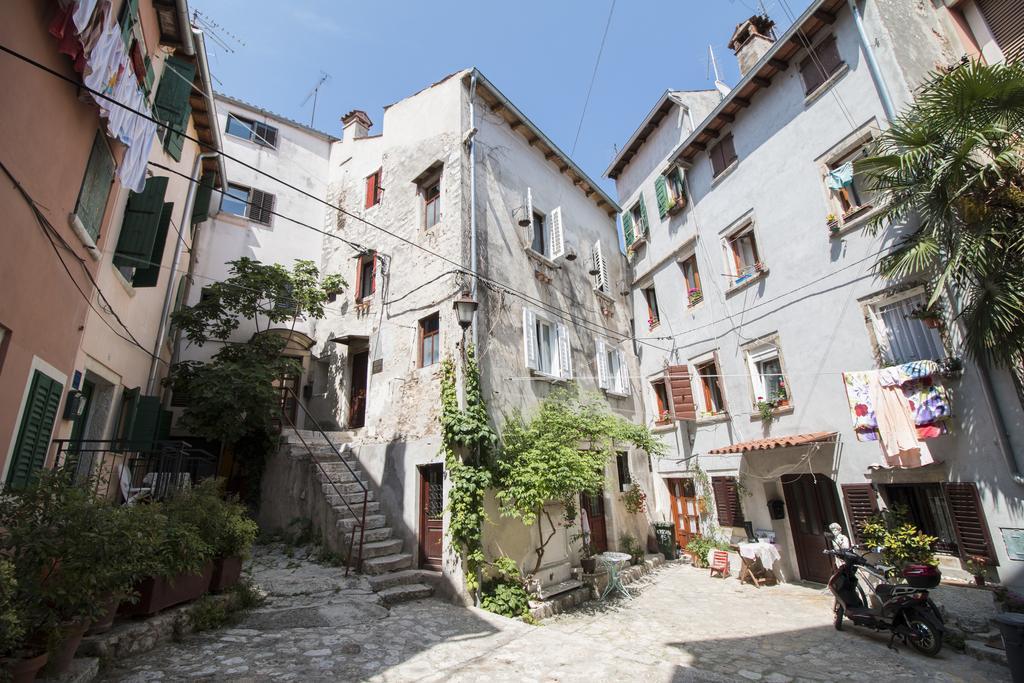 Apartment Piazza Antica Rovinj Exterior photo