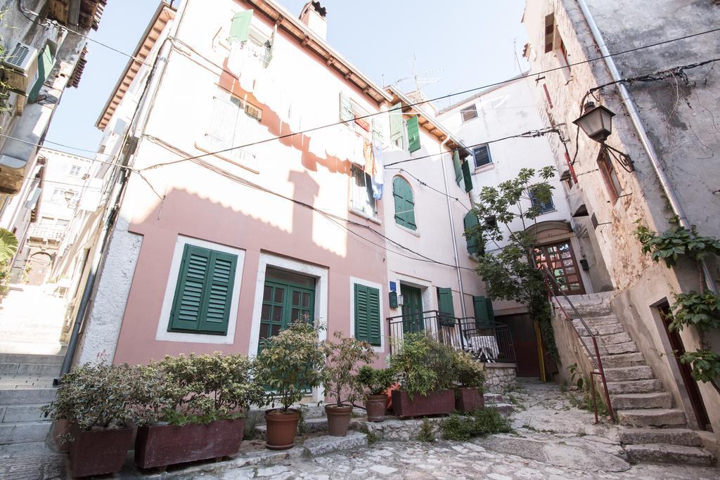 Apartment Piazza Antica Rovinj Exterior photo