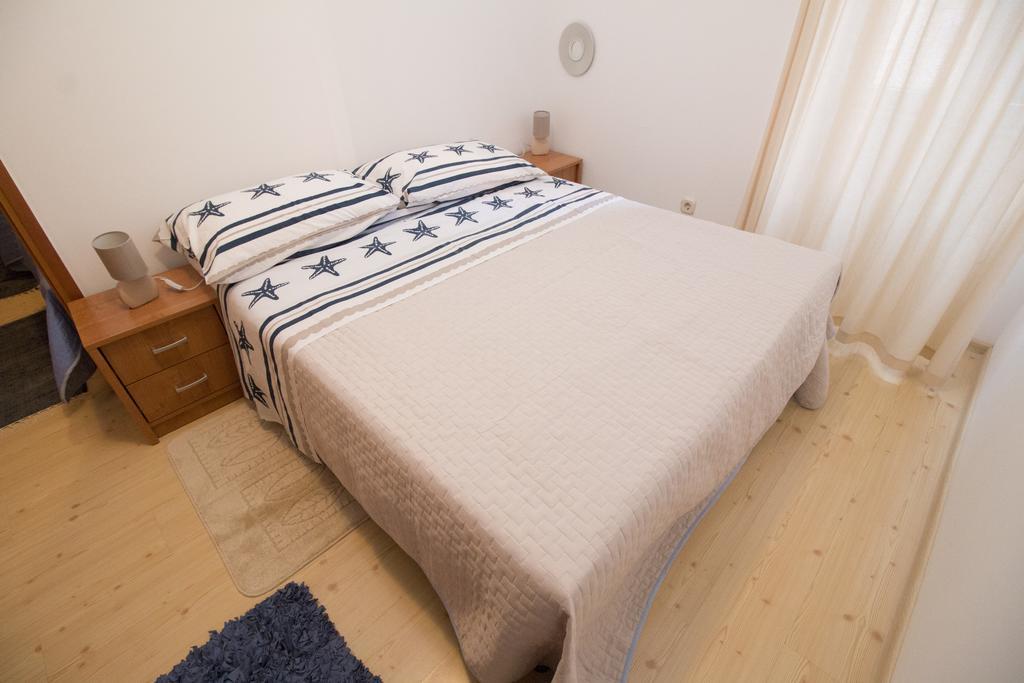 Apartment Piazza Antica Rovinj Exterior photo